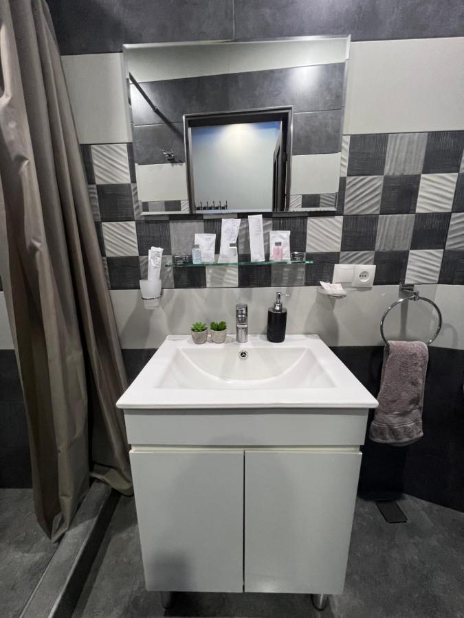 Comfortable Apartment Комфортные Апартаменты Self Check In Jerevan Exteriör bild